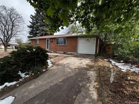 906 S Moline St, Aurora, CO 80012