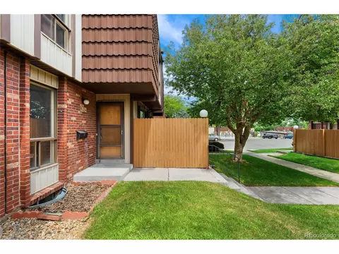 9354 W Utah Pl, Lakewood, CO 80232