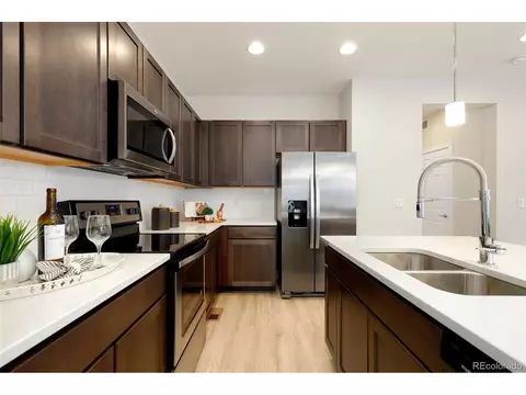15654 E 47th Dr, Denver, CO 80239 photo 8
