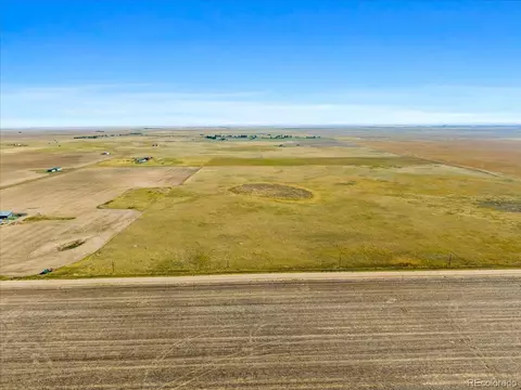 69822 E 38th Ave, Byers, CO 80103