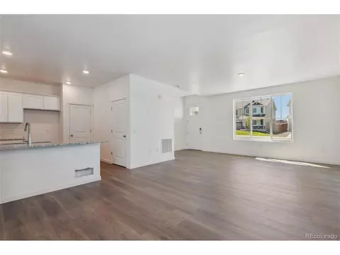 28631 E 8th Ave, Watkins, CO 80137 photo 6