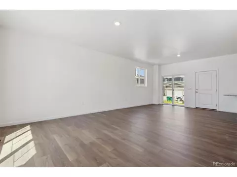 28631 E 8th Ave, Watkins, CO 80137 photo 3