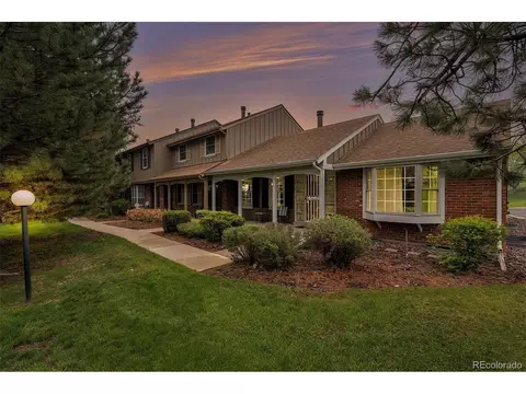 8621 E Yale Ave #E, Denver, CO 80231 photo 2
