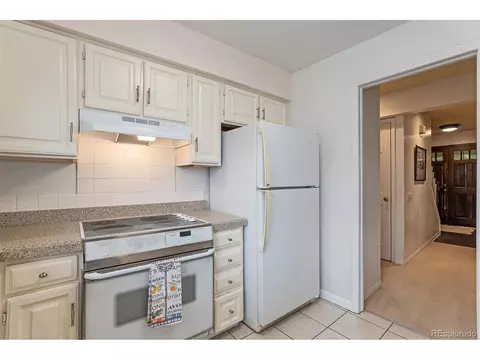 8621 E Yale Ave #E, Denver, CO 80231 photo 7
