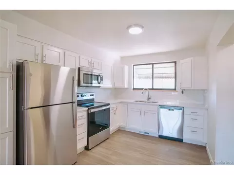 61 Newland St, Lakewood, CO 80226
