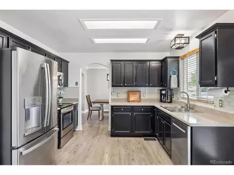 Kitchen - 19889 E Hamilton Pl, Aurora, CO 80013 photo 2 of 3