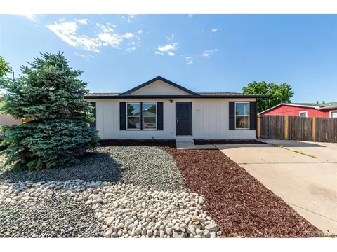 657 Locust Ave, Lochbuie, CO 80603