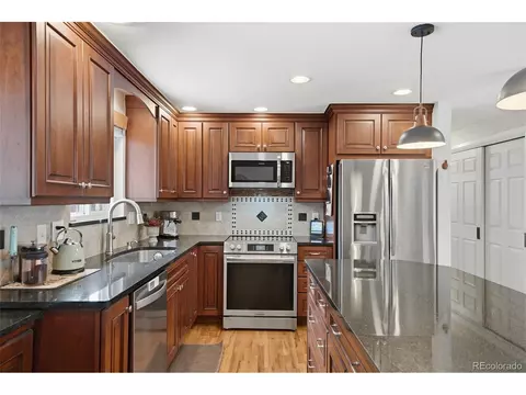 Kitchen - 5357 Field Cir, Arvada, CO 80002 photo 4 of 6