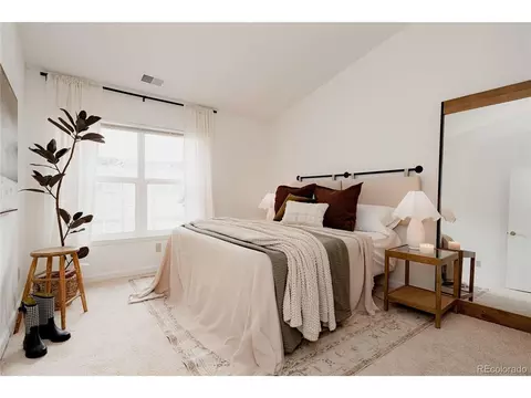 8045 W Eastman Pl #206, Lakewood, CO 80227