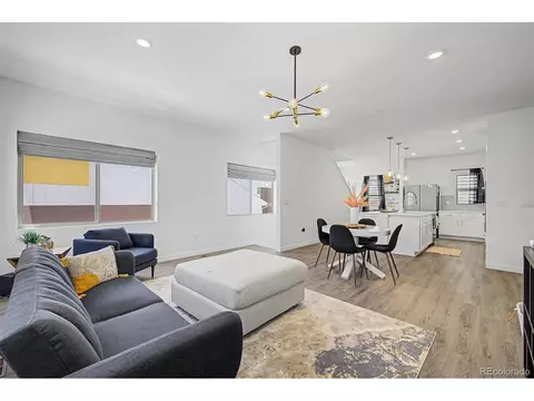 15194 W 69th Ave, Arvada, CO 80007
