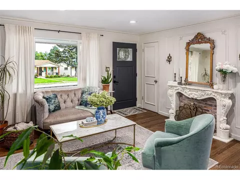 3760 S Huron St, Englewood, CO 80110