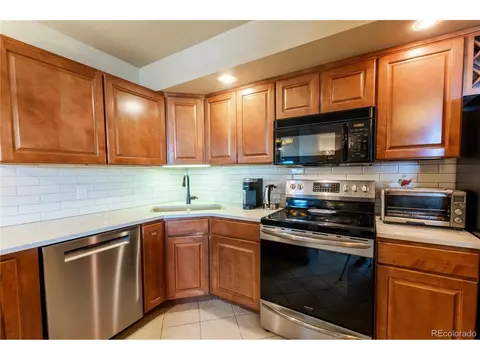 601 W 11th Ave #609, Denver, CO 80204