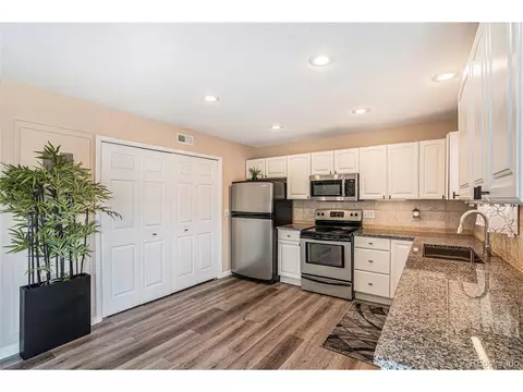 9022 E Mansfield Ave, Denver, CO 80237 photo 8