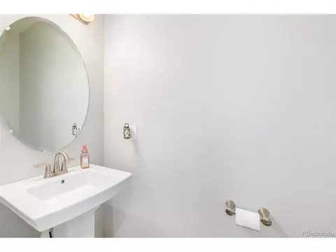 26256 E Byers Pl, Aurora, CO 80018 photo 12