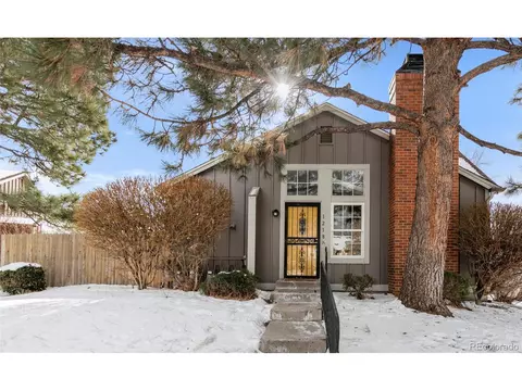 1218 S Flower Cir #A, Lakewood, CO 80232