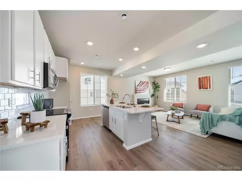 22072 E 38th Pl, Aurora, CO 80019 photo 9
