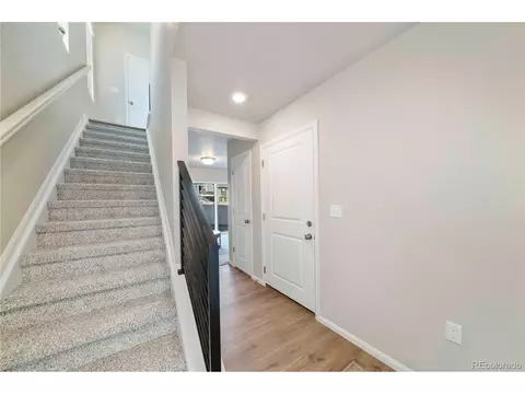 22072 E 38th Pl, Aurora, CO 80019 photo 6