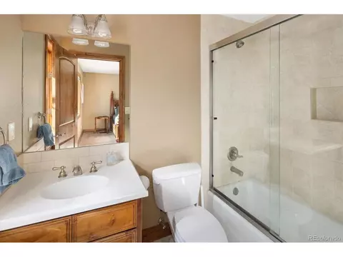 Bath - 7837 S Settlers Dr, Morrison, CO 80465 photo 3 of 3