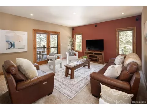 Living - 7837 S Settlers Dr, Morrison, CO 80465 photo 4 of 8