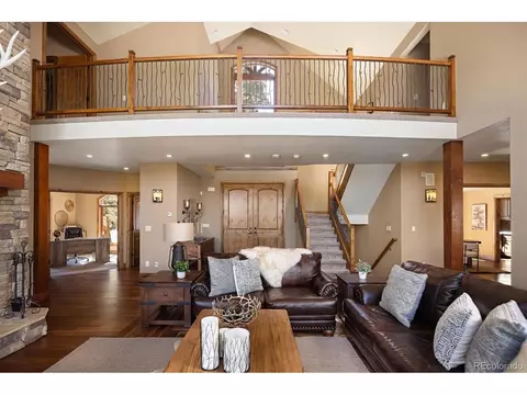 Living - 7837 S Settlers Dr, Morrison, CO 80465 photo 2 of 8