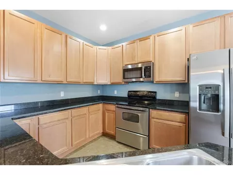 Kitchen - 4685 E 98th Pl, Thornton, CO 80229 photo 4 of 4