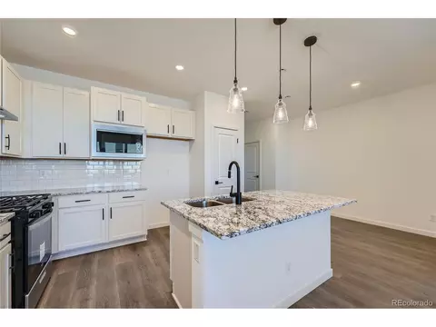 27452 E 1st Ave, Aurora, CO 80018 photo 5