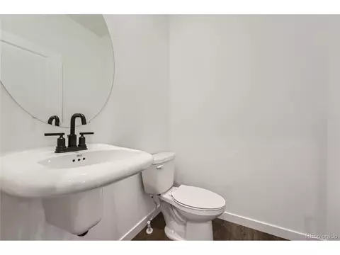 27452 E 1st Ave, Aurora, CO 80018 photo 9