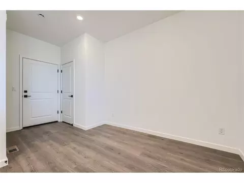 27452 E 1st Ave, Aurora, CO 80018 photo 8