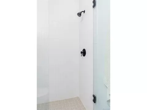 Bath - 330 Elm St, Denver, CO 80220 photo 2 of 13