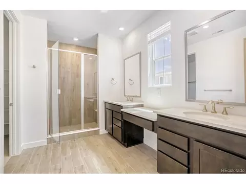 Bath - 5472 E 148th Ave, Thornton, CO 80602 photo 1 of 2