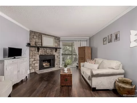 1863 S Pitkin Cir #B, Aurora, CO 80017