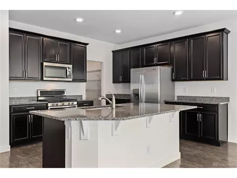 2042 Sicily Cir, Longmont, CO 80503
