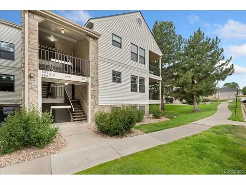 6705 S Field St #811, Littleton, CO 80128