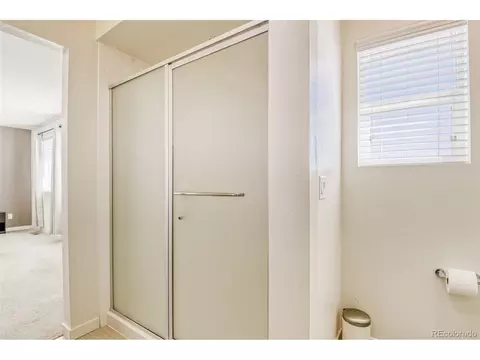 Bath - 10890 Touchstone Loop, Parker, CO 80134 photo 2 of 5