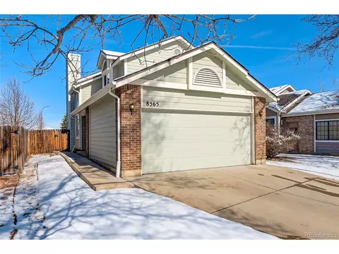 8565 Moore Ct, Arvada, CO 80005 photo 2