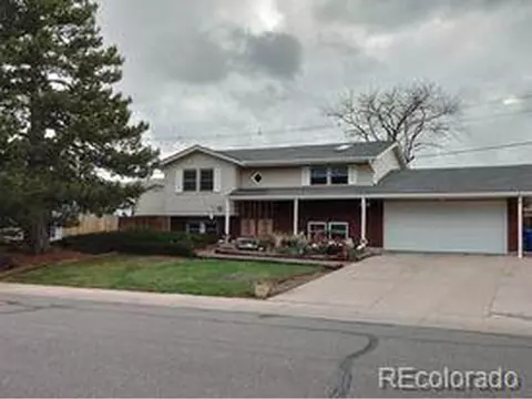 61 S Zinnia Way, Lakewood, CO 80228