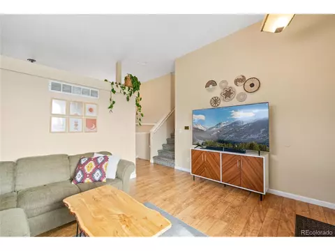 19045 E Ithaca Pl, Aurora, CO 80013 photo 4