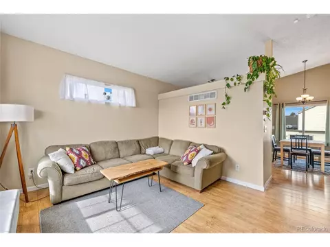 19045 E Ithaca Pl, Aurora, CO 80013 photo 3