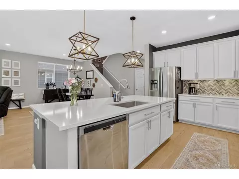 Kitchen - 23952 E Minnow Cir, Aurora, CO 80016 photo 4 of 5