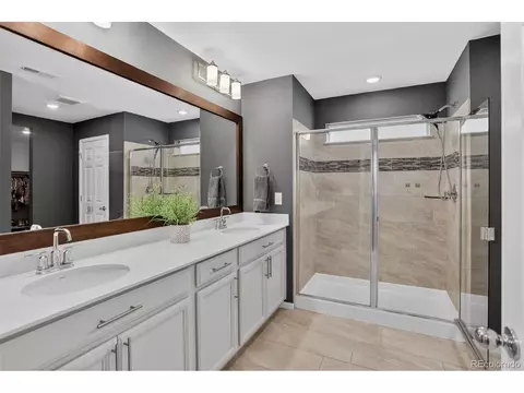 Bath - 23952 E Minnow Cir, Aurora, CO 80016 photo 2 of 3