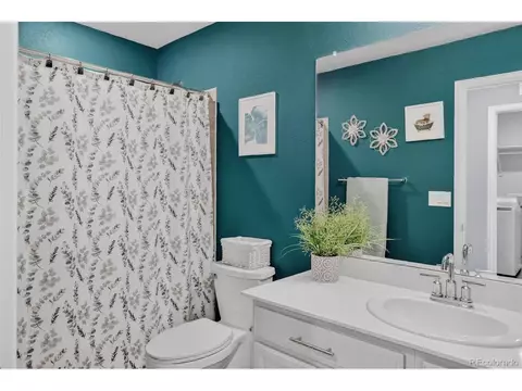 Bath - 23952 E Minnow Cir, Aurora, CO 80016 photo 3 of 3