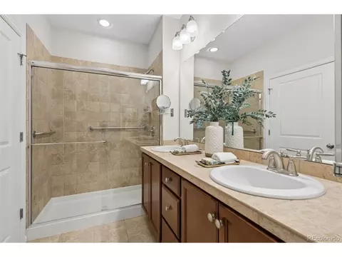 Bath - 10273 Bellwether Ln, Lone Tree, CO 80124 photo 1 of 3