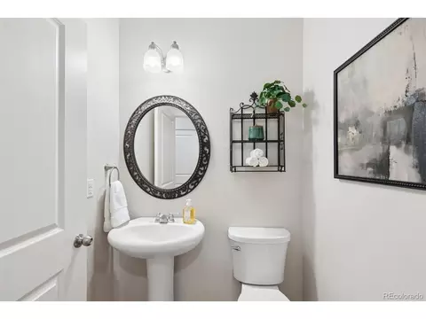 Bath - 10273 Bellwether Ln, Lone Tree, CO 80124 photo 2 of 3