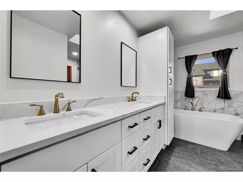 Bath - Undisclosed, Centennial, CO 80015 photo 1 of 5