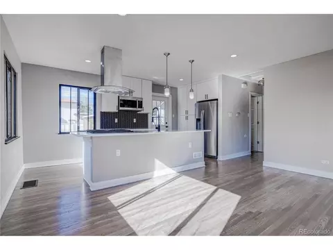 2643 N Jackson St, Denver, CO 80205 photo 5
