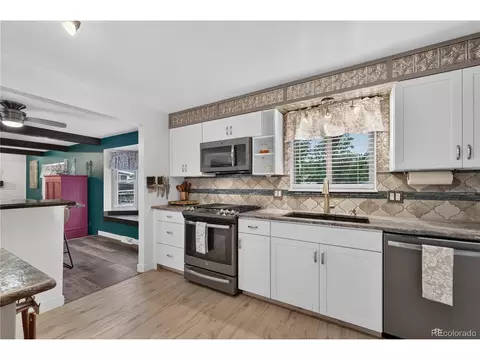Kitchen - 12562 Exposition Dr, Aurora, CO 80012 photo 3 of 4