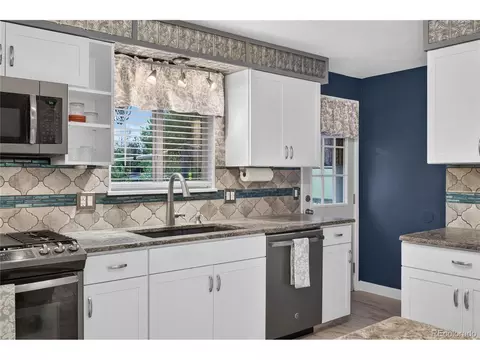 Kitchen - 12562 Exposition Dr, Aurora, CO 80012 photo 2 of 4