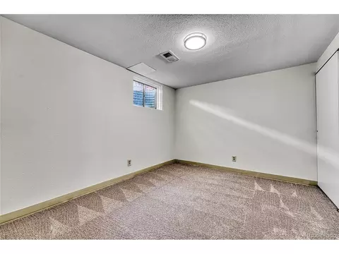 Bedroom - 9276 E Nassau Ave, Denver, CO 80237 photo 1 of 13