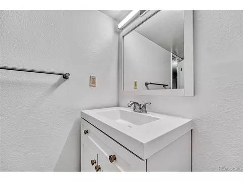 Bath - 9276 E Nassau Ave, Denver, CO 80237 photo 3 of 5
