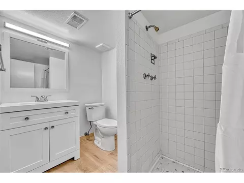 Bath - 9276 E Nassau Ave, Denver, CO 80237 photo 2 of 5